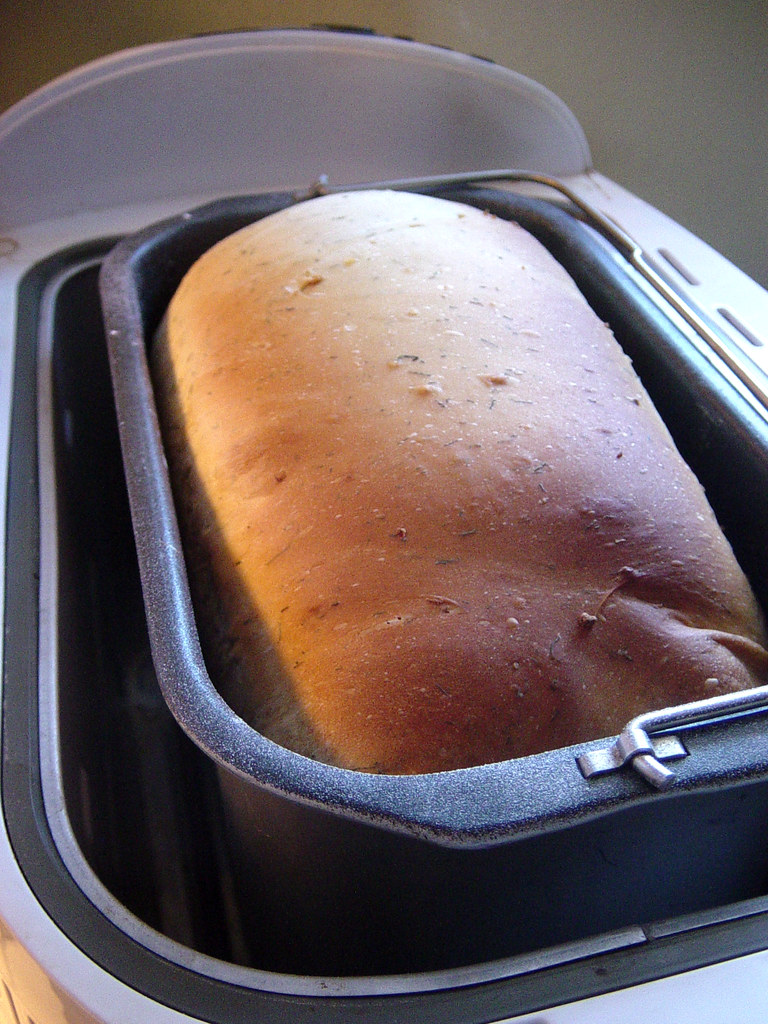 Product Review: Black & Decker B2300 3lb White Breadmaker - Suzie The Foodie