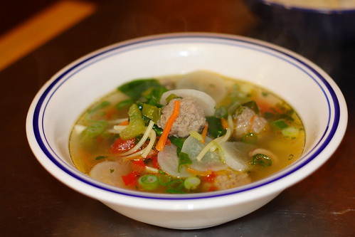 ClearMeatball soup with spinach0002