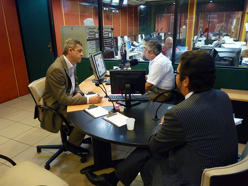 Debate entre André Regis e Maurício Rands na Rádio Jornal AM (PE) (18-05-2010)