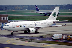 113av - MEA - Middle East Airlines Airbus A310-304; F-OHLH@FRA;20.10.2000