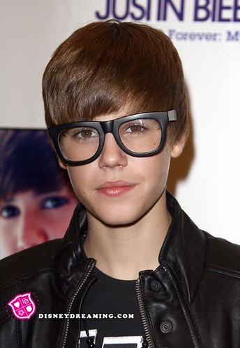 pics of justin bieber with glasses. Justin Bieber Glasses