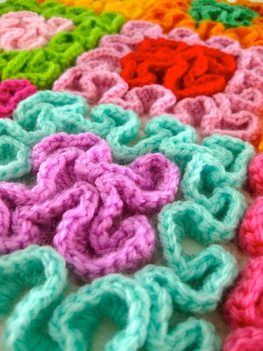 squiggle crochet by sarah london textiles.