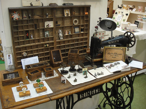 2010DECOLE Gift Show028