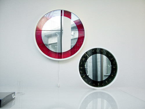Solo Ora Wall Clock                 Tasarımcı : Enrico Azzimonti
