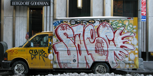 xmas-nyc-graffiti