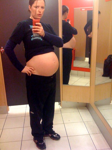 31 weeks pregnant. 31 Weeks Pregnant - 12/27/09
