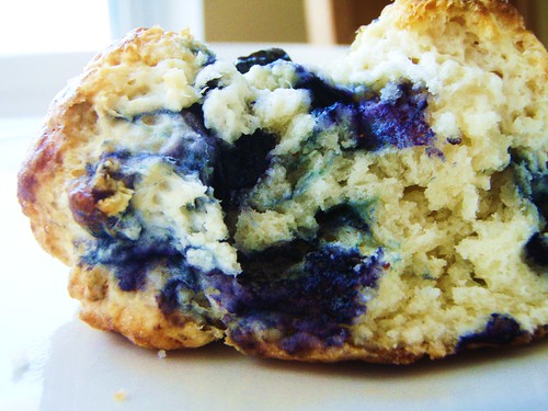 27 - english cream blueberry scones