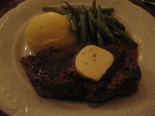 Strip loin steak with cheesy potatoes and perfect green beans