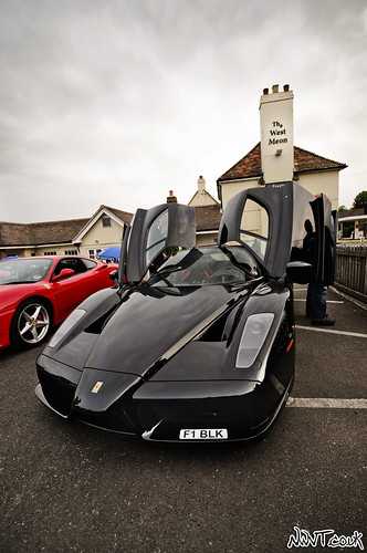 Black Ferrari Enzo 2010. Fund middot; PistonHeads South