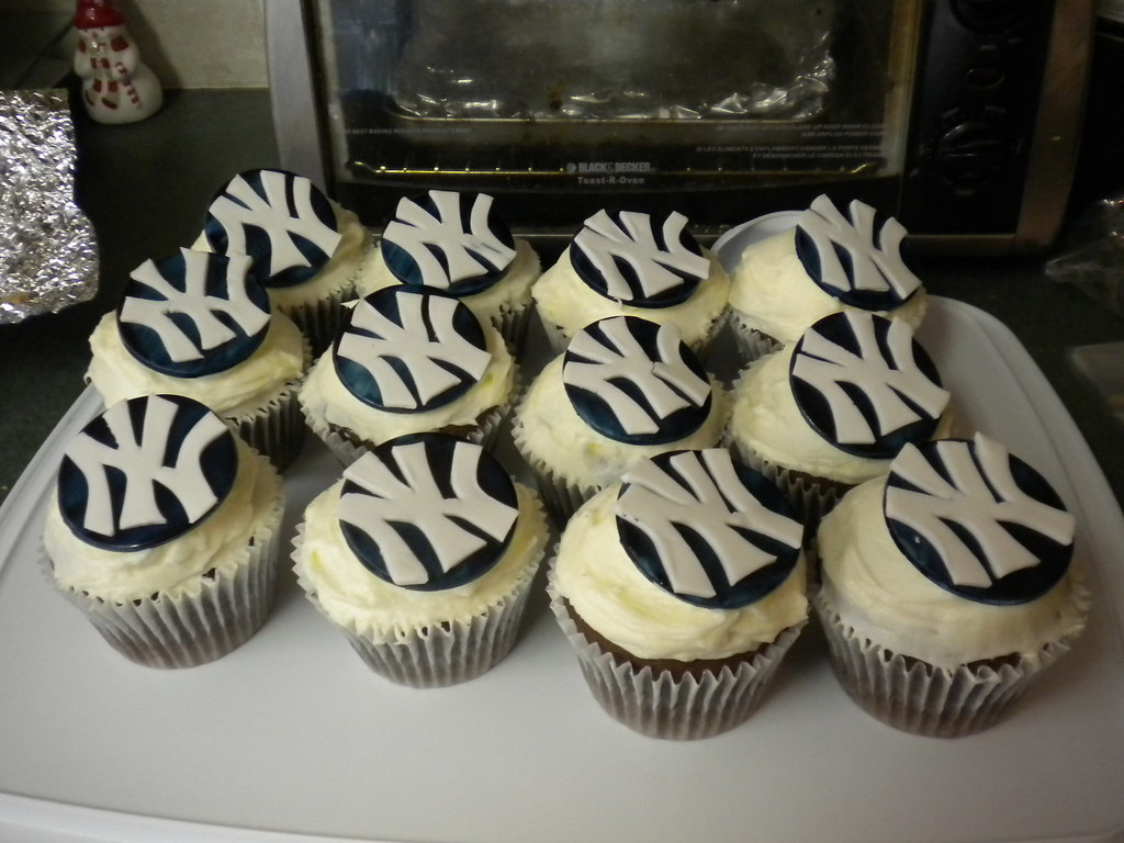 New York Yankees Cupcakes