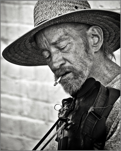Busker 38 bw (by Silver Image)