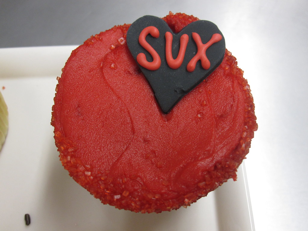 Anti-Valentine's Day Cupcake