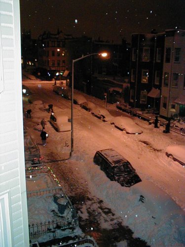 snow_streetlight_snowdrift_587464_l