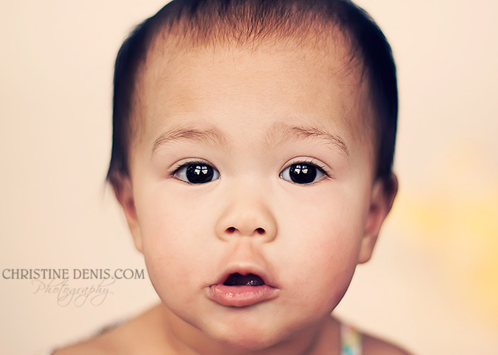 Chelsea Quebec natural light baby photography by Christine Denis