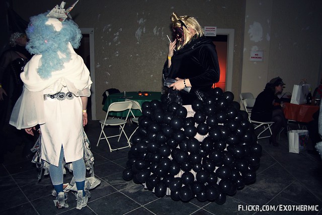 Gaga For Art Bash 2010-02-27 09