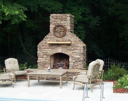 Charlotte, outdoor fireplace