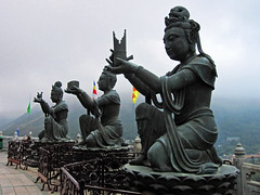 Statues Surrounding the Buddha
