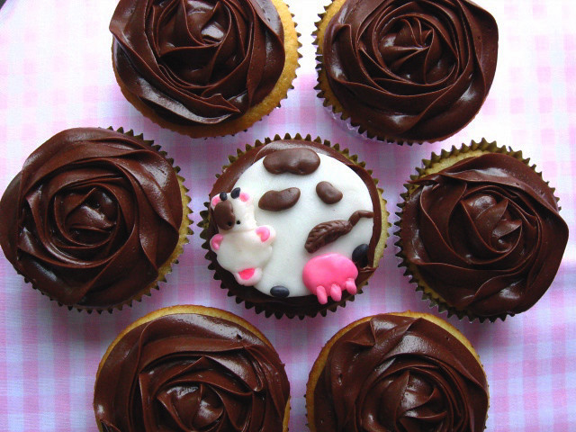 Chocolate roses & a cow = Milk Chocolate!