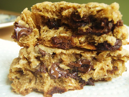 32 - quaker oats oatmeal chocolate chip cookie