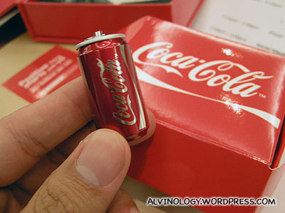 Coca-Cola can thumb drive
