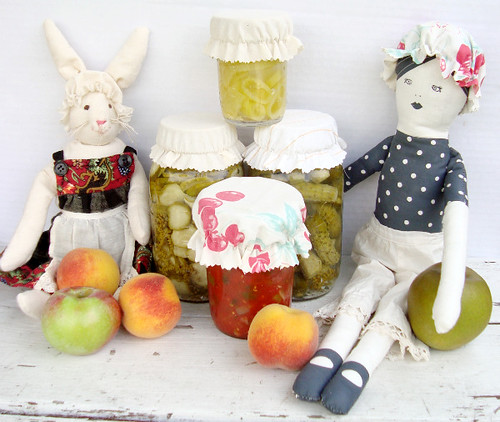 Whip Up Guest blogger: how to make jar caps and doll hats