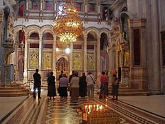 Katholikon (or Greek choir), the central worship space in Church of the Holy Sepulchre (Seetheholyland.net)