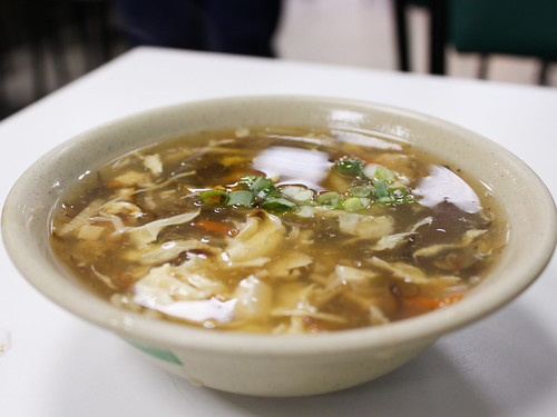 Hot and sour soup (八方雲集)