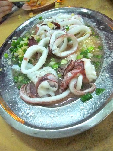 Steam Calamari with Garlic Sauce