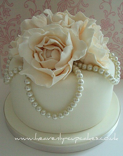 Vintage Pearl Rose Wedding Cake Stubton Hall Nottingham