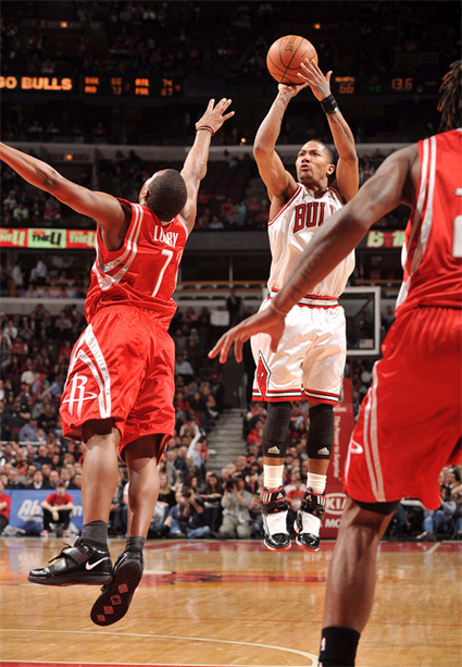 Derrick Rose has become a jump shooter. But is that a good thing?