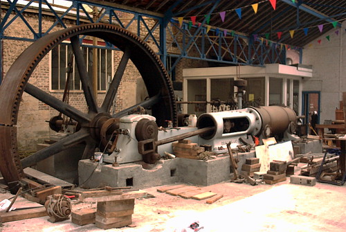 Remontage de la machine à vapeur Dujardin
