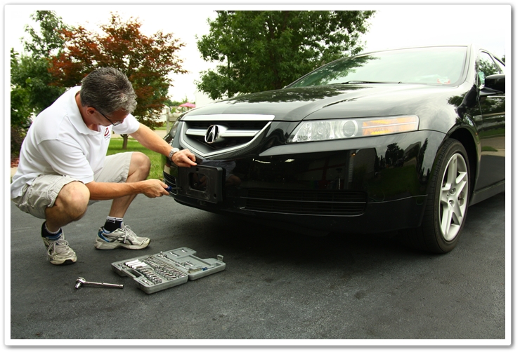 Removing license plate from Acura