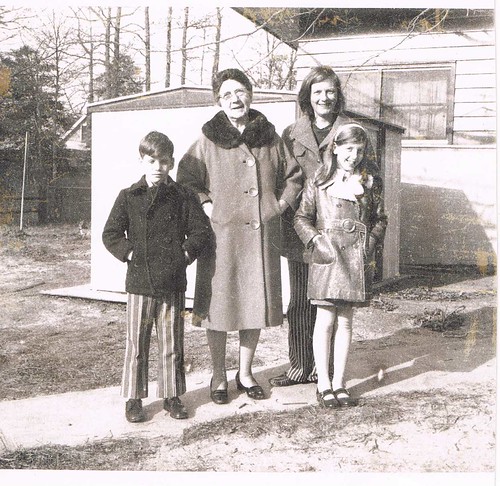 John Periale, Gertrude D'Ippolito Periale, Mary Elizabeth Winship & Elizabeth Anne Periale, Ocean Gate, NJ