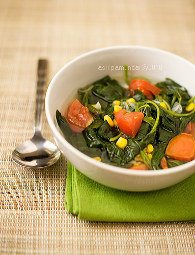 spinach n corn clear soup