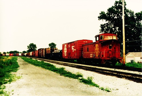 Eastbound Atchinson, Topeka & Santa Fe transfer train. Chicago Illinois. September 1988. by Eddie from Chicago