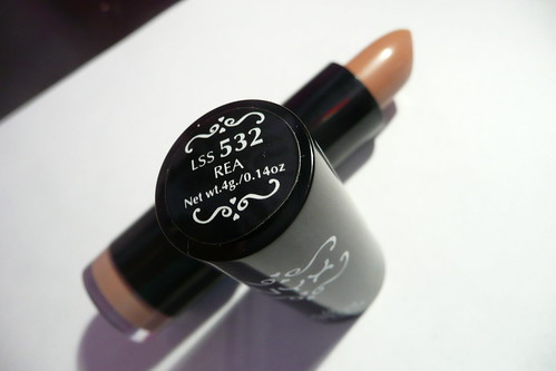 NYX Rea Lipstick