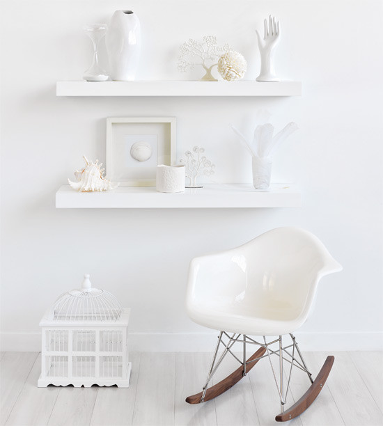 summer-white-shelves