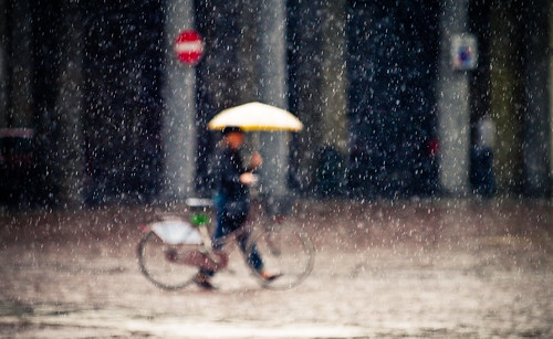 フリー写真素材|人物|人と風景|雨|イタリア|