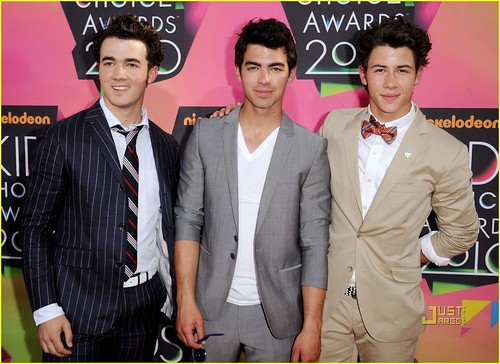 Jonas Brothers KCA's 2010 by LoveIsOnIt'sWay.