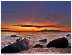 Cahaya matahari terbenam (sam4605) Tags: sunset seascape landscape ed ray olympus malaysia photomerge e1 sabah sunray pantai ums zd sabahborneo universitimalaysiasabah sam4605 144mmm