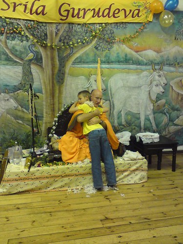 Indradyumna Swami Vyasa puja in UK 2010 -0018 por ISKCON desire  tree.
