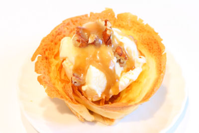baked pancake with vanilla ice cream  7397 R