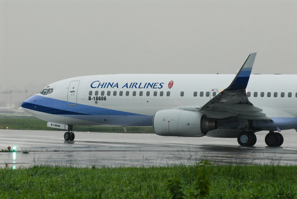 China Airlines Boeing 737-800 B-18606