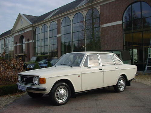 I used my dad's old 1969 Volvo 145 from June 1993 January 1994