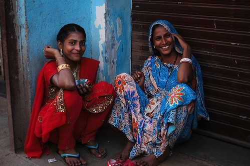 フリー画像|人物写真|女性ポートレイト|アジア女性|インド人|笑顔/スマイル|フリー素材|