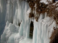 minnihaha-waterfall-frozen