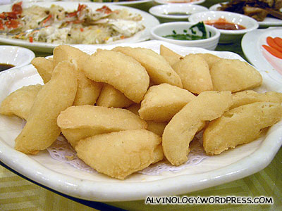 Extremely delightful fried tofu - crispy on the outside, soft on the inside