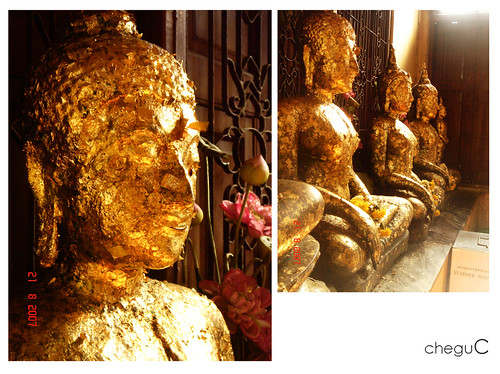 gold paper buddhas