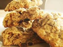40 - quaker oats oatmeal chocolate chip cookie