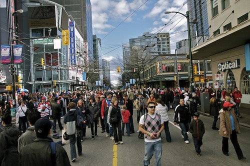 Vancouver 2010: Day 14 - Downtown crowds